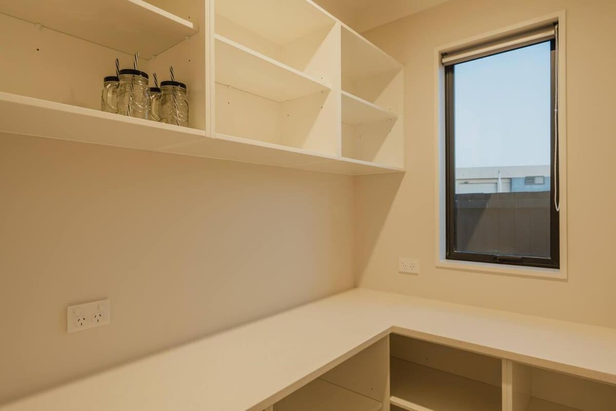 Elegant 3Br Home On Mustang Avenue Christchurch Exteriér fotografie