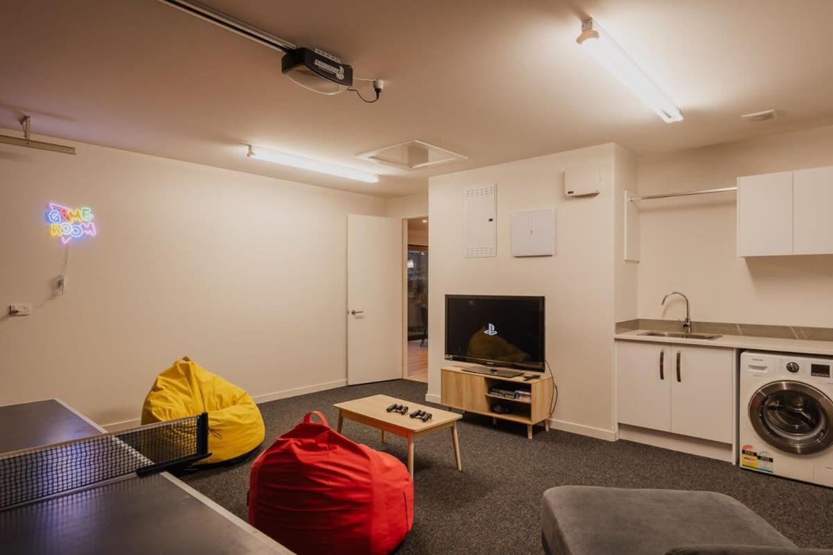 Elegant 3Br Home On Mustang Avenue Christchurch Exteriér fotografie