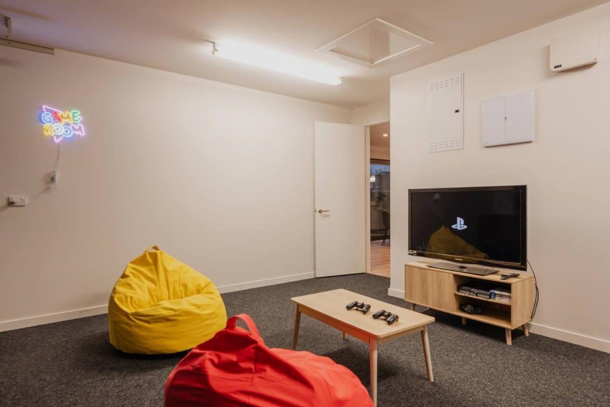 Elegant 3Br Home On Mustang Avenue Christchurch Exteriér fotografie