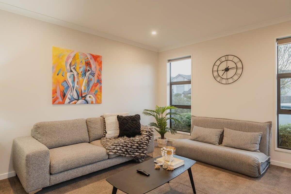 Elegant 3Br Home On Mustang Avenue Christchurch Exteriér fotografie